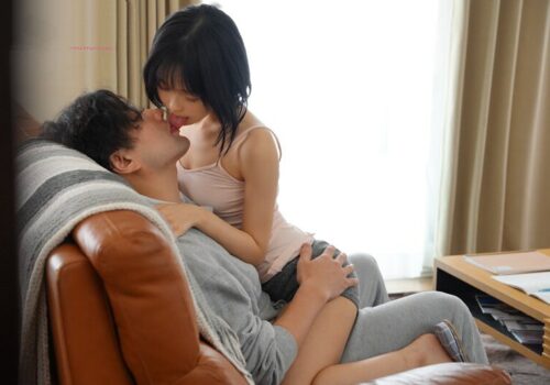 Chị gái vắng nhà cô em gái gạ tình anh rể địt nhau sung sướng